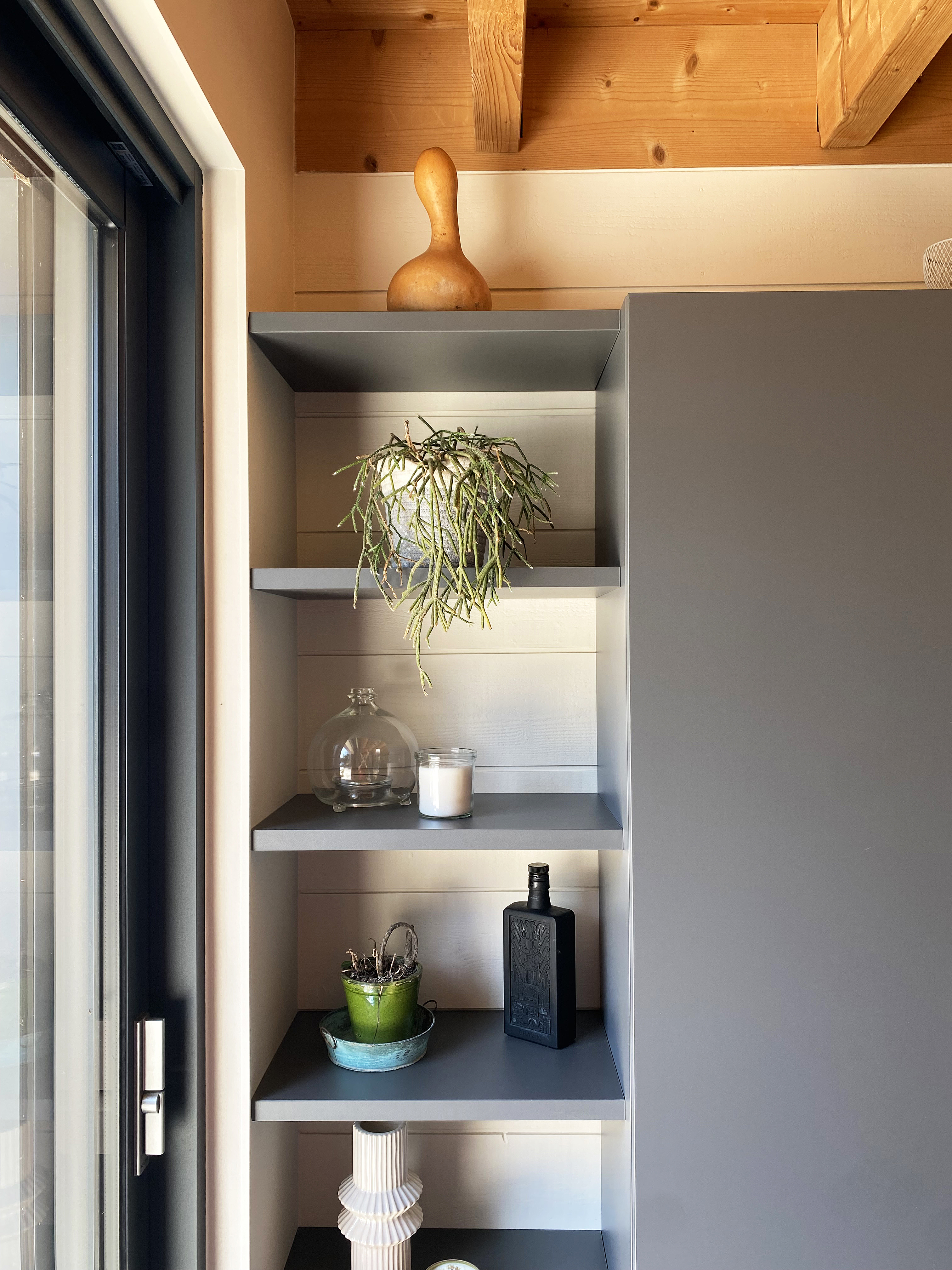 Séjour rénové avec mobilier personnalisé et agencement ergonomique — Projet Talensac